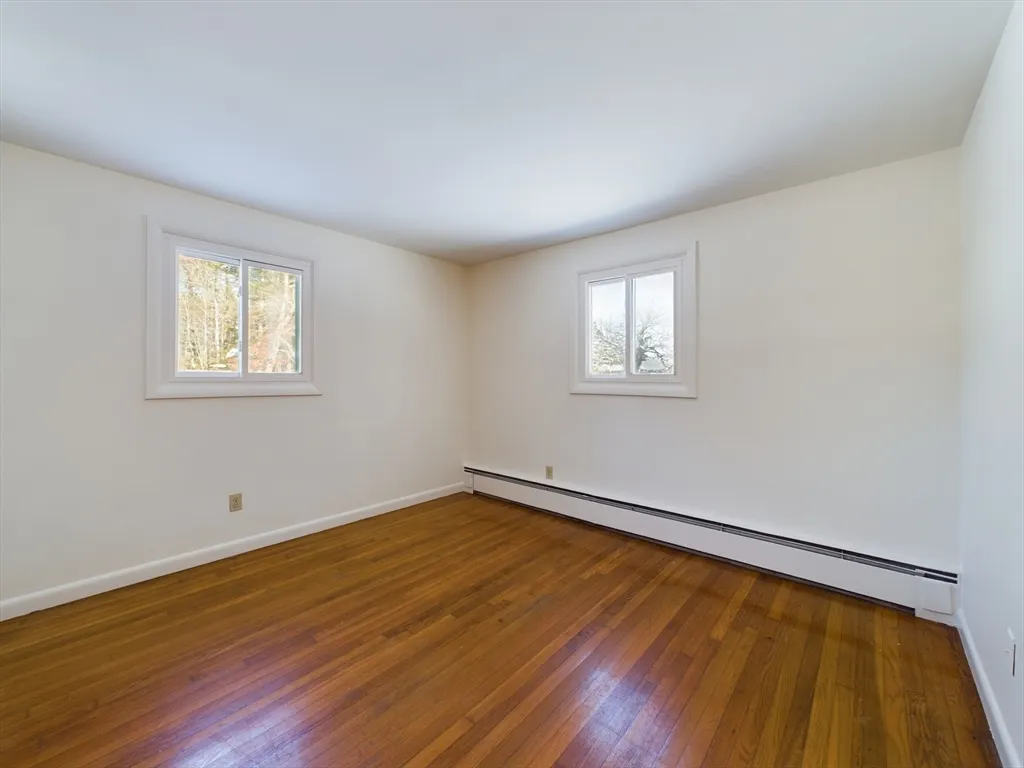 3 bed, 2 bath apartment for rent at 97 Old Post Rd, Sharon — photo 5 of 12