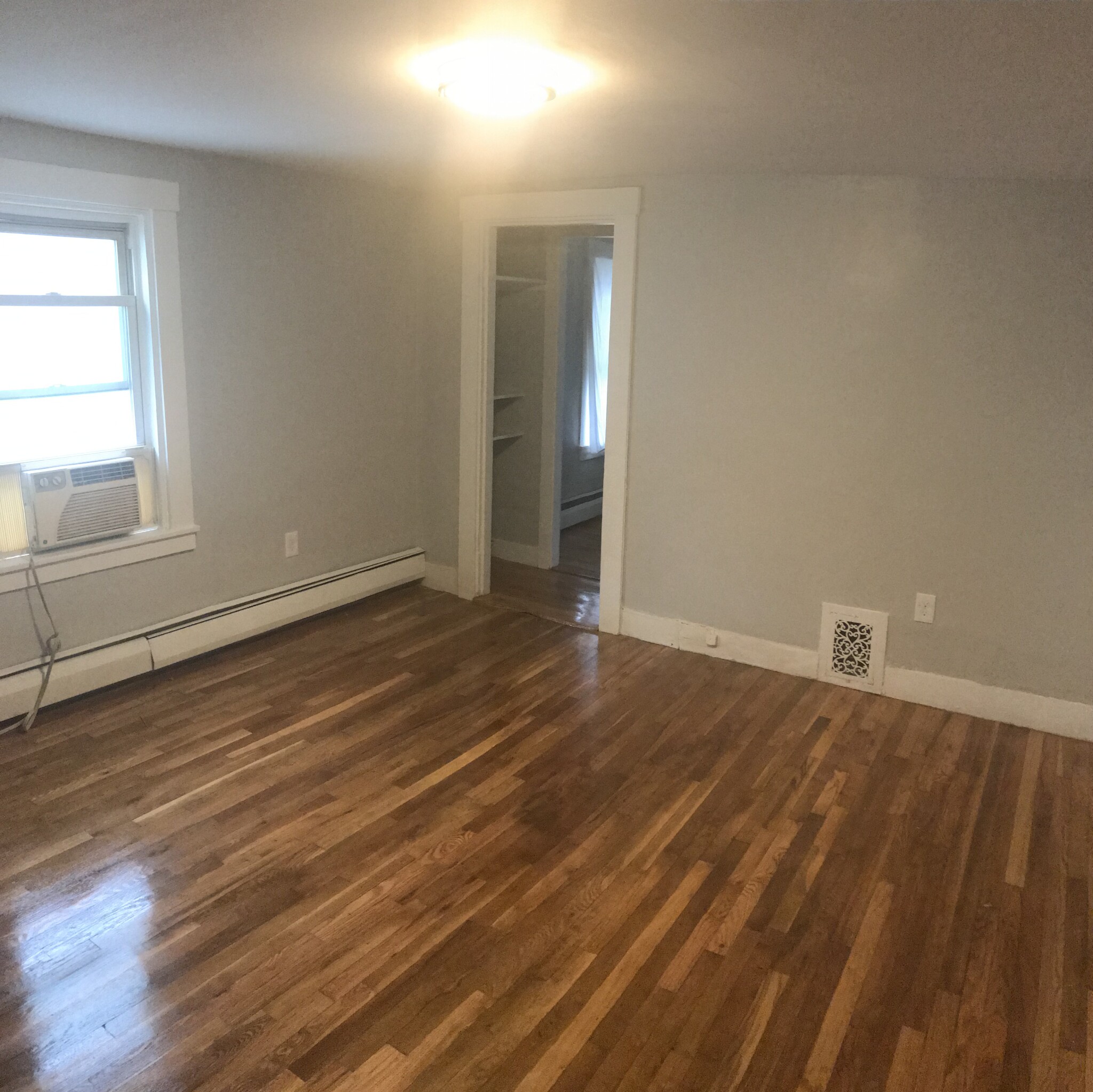 2 bed, 1 bath apartment for rent at 97 Oxford St Unit 2, Spring Hill — photo 4 of 14