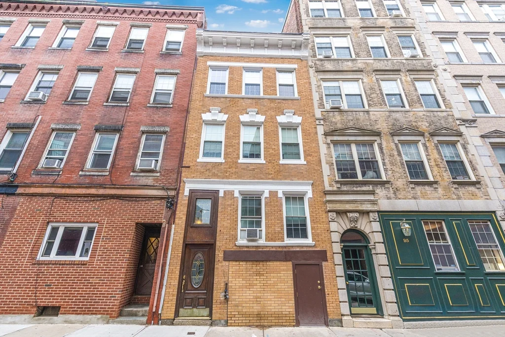 2 bed, 1 bath apartment for rent at 97 Prince St Unit 3, North End — photo 16 of 18