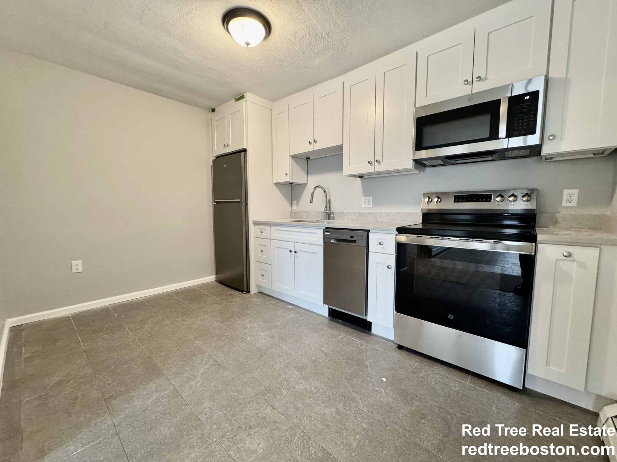 1 bed, 1 bath apartment for rent at 97 Spring St Unit B5, West Roxbury — photo 2 of 9