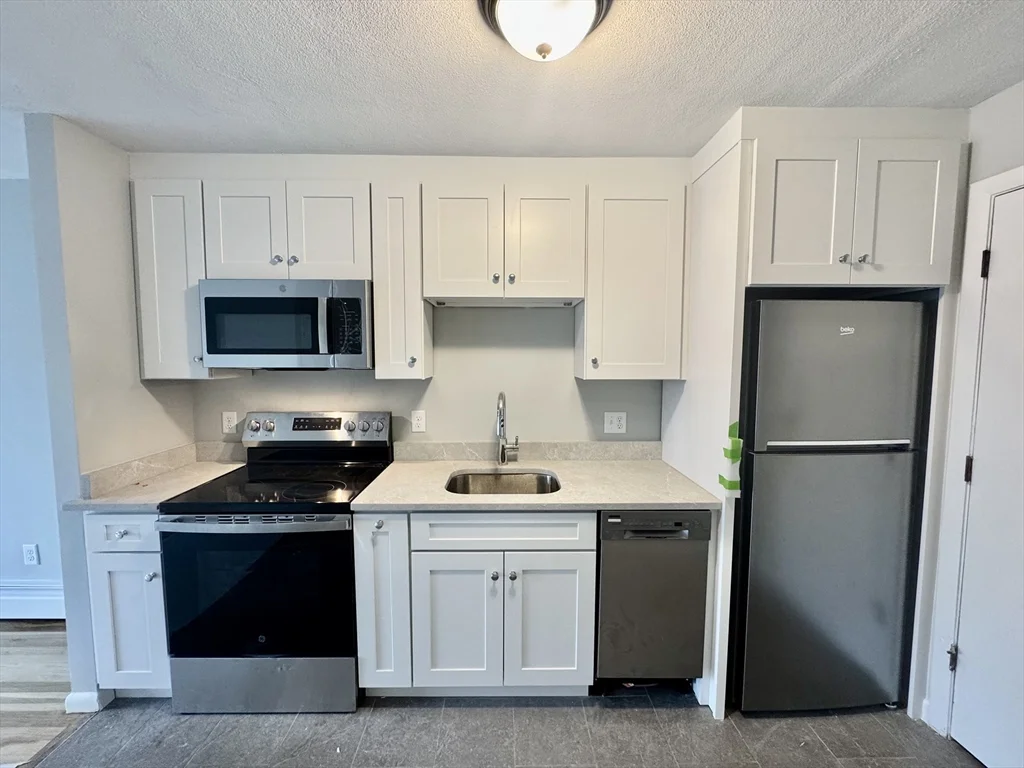 2 bed, 1 bath apartment for rent at 97 Spring St Unit B7, West Roxbury