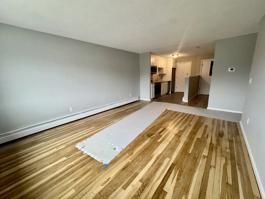 2 bed, 1 bath apartment for rent at 97 Spring St Unit B7, West Roxbury — photo 4 of 10