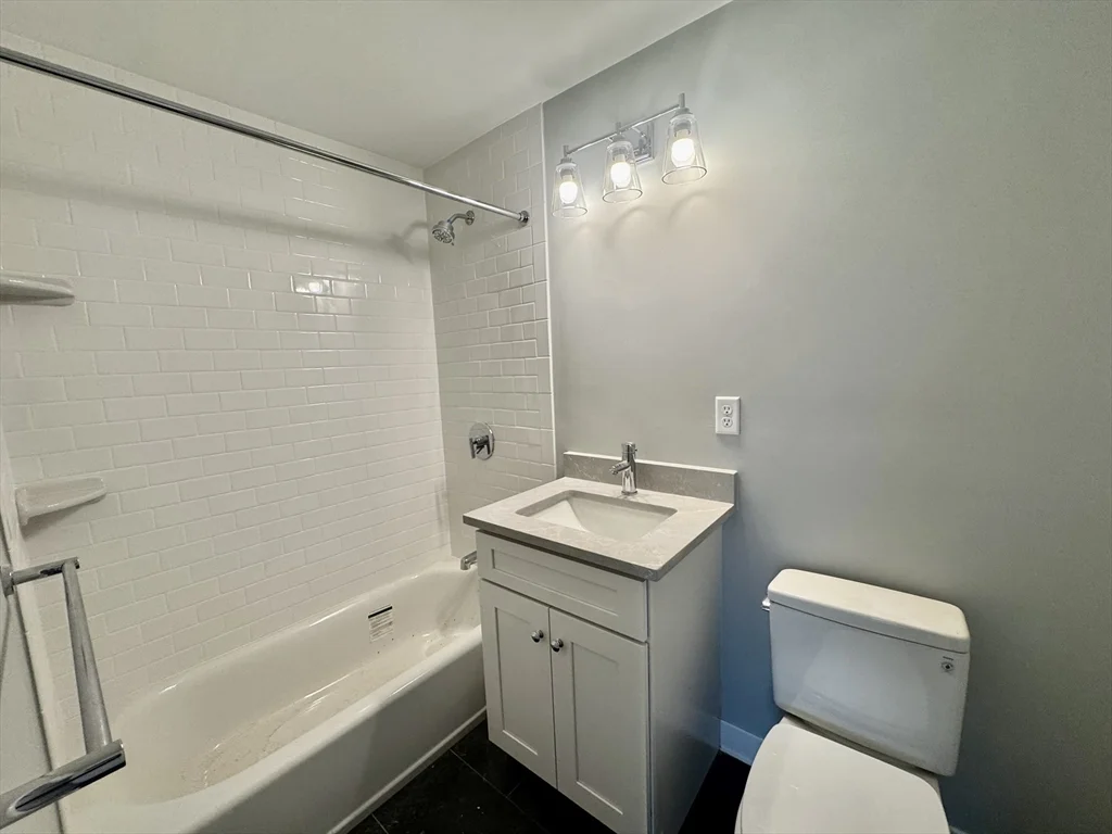 2 bed, 1 bath apartment for rent at 97 Spring St Unit B7, West Roxbury — photo 8 of 10