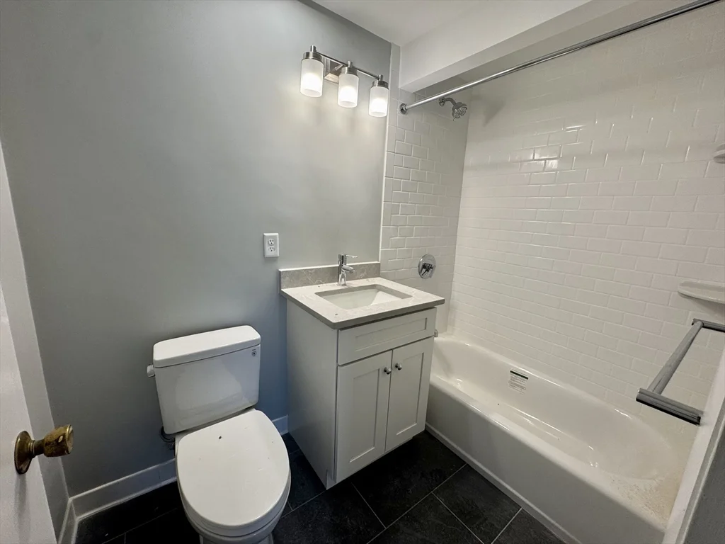 2 bed, 1 bath apartment for rent at 97 Spring St Unit C2, West Roxbury — photo 7 of 11