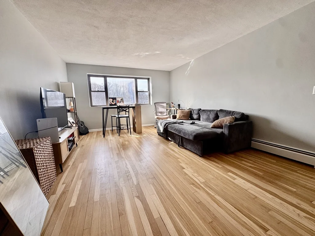 1 bed, 1 bath apartment for rent at 97 Spring St Unit C5, West Roxbury — photo 4 of 12