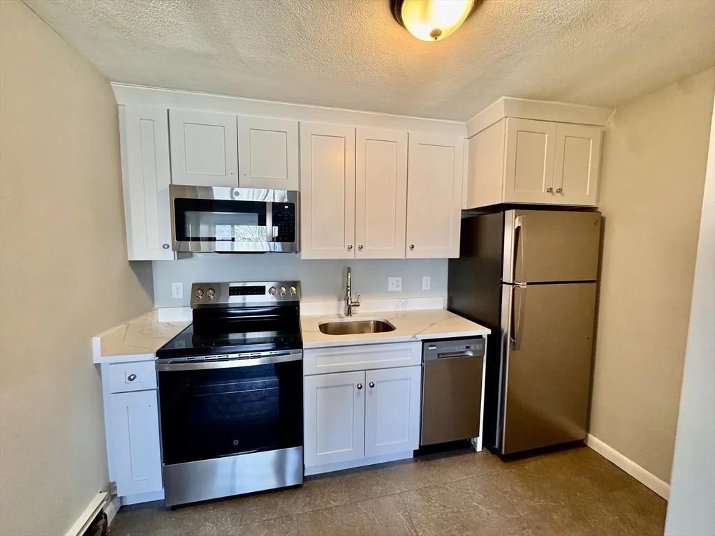1 bed, 1 bath apartment for rent at 97 Spring St Unit C6, West Roxbury