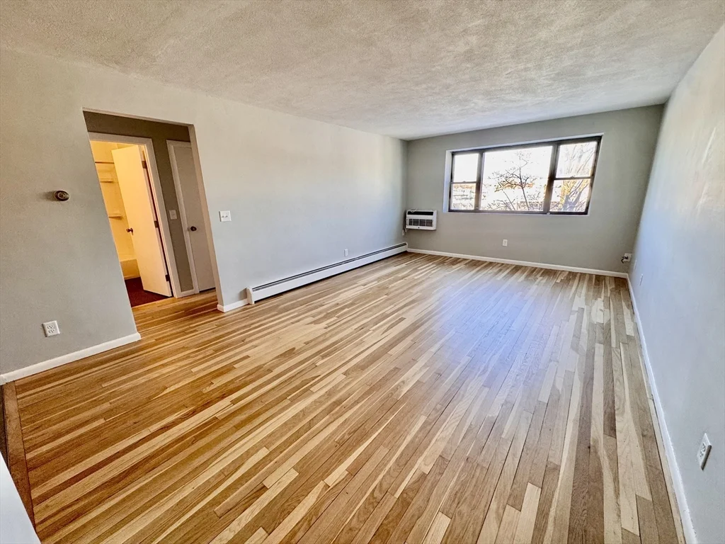 1 bed, 1 bath apartment for rent at 97 Spring St Unit C6, West Roxbury — photo 2 of 8