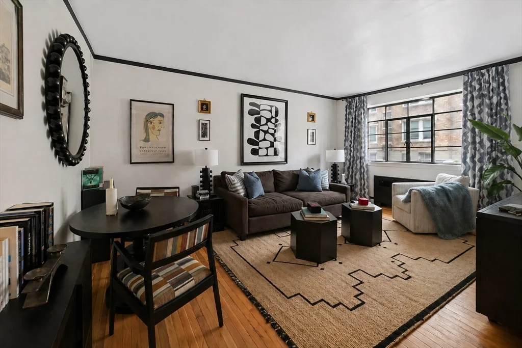 1 bed, 1 bath apartment for rent at 97 Strathmore Rd Unit 2, Brighton