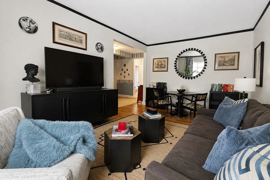 1 bed, 1 bath apartment for rent at 97 Strathmore Rd Unit 2, Brighton — photo 2 of 11