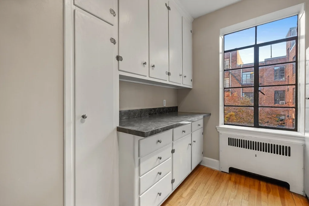 2 bed, 1 bath apartment for rent at 97 Strathmore Rd Unit 8, Brighton — photo 5 of 18