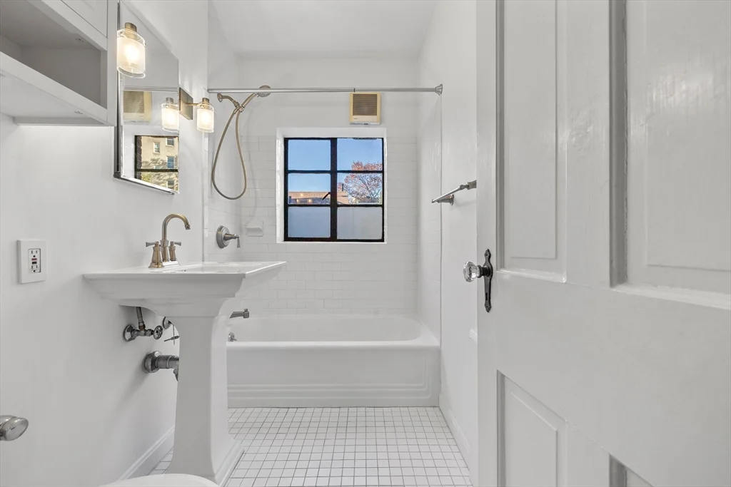 2 bed, 1 bath apartment for rent at 97 Strathmore Rd Unit 8, Brighton — photo 9 of 18