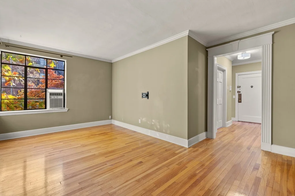 2 bed, 1 bath apartment for rent at 97 Strathmore Rd Unit 97-8, Brighton — photo 4 of 18