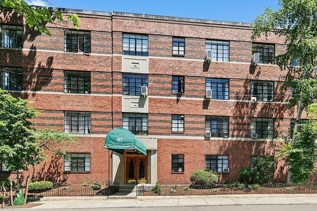2 bed, 1 bath apartment for rent at 97 Strathmore Rd Unit 97-8, Brighton — photo 14 of 18
