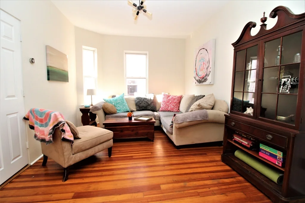 2 bed, 1 bath apartment for rent at 97 Wachusett St Unit 2, Jamaica Plain — photo 4 of 17