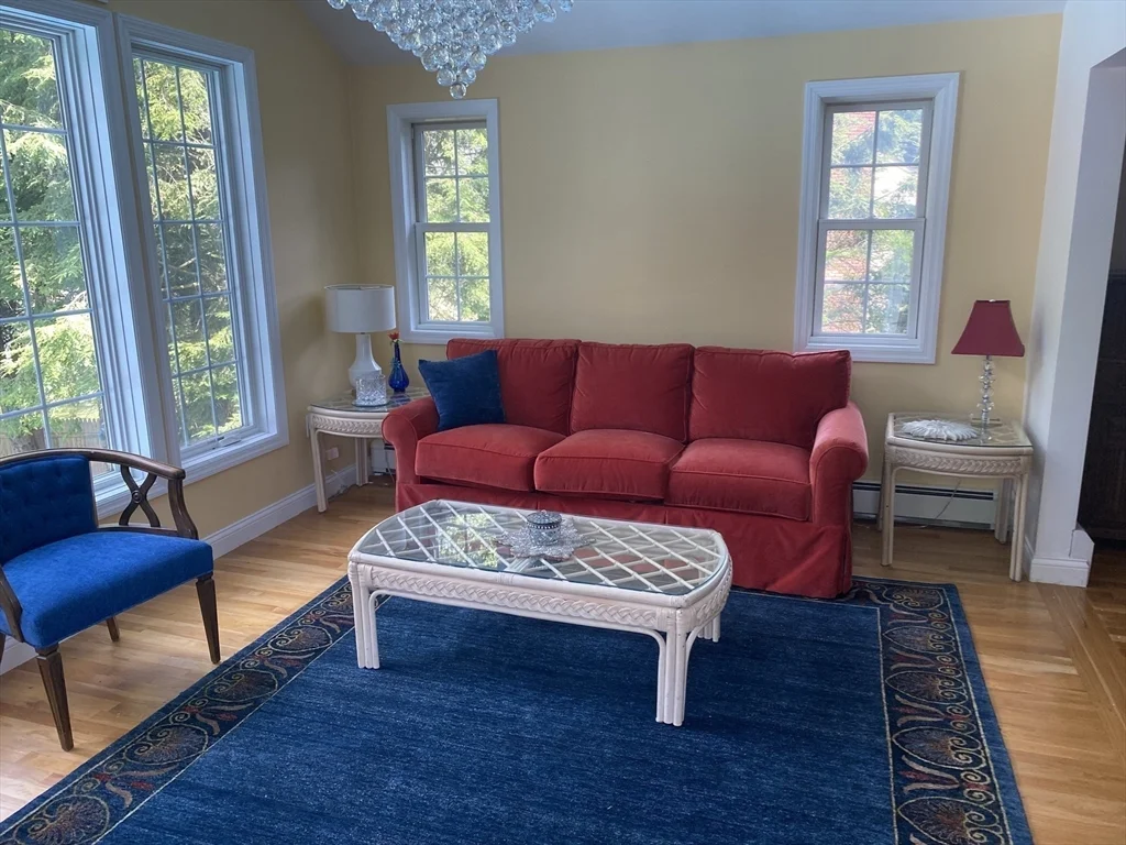 3 bed, 2 bath apartment for rent at 97 Walnut St, Natick — photo 5 of 20