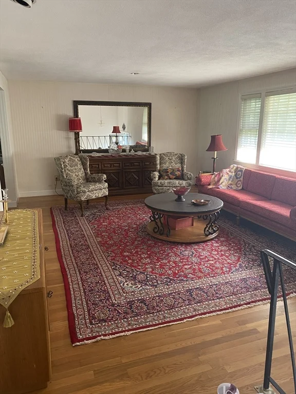 3 bed, 2 bath apartment for rent at 97 Walnut St, Natick — photo 3 of 20