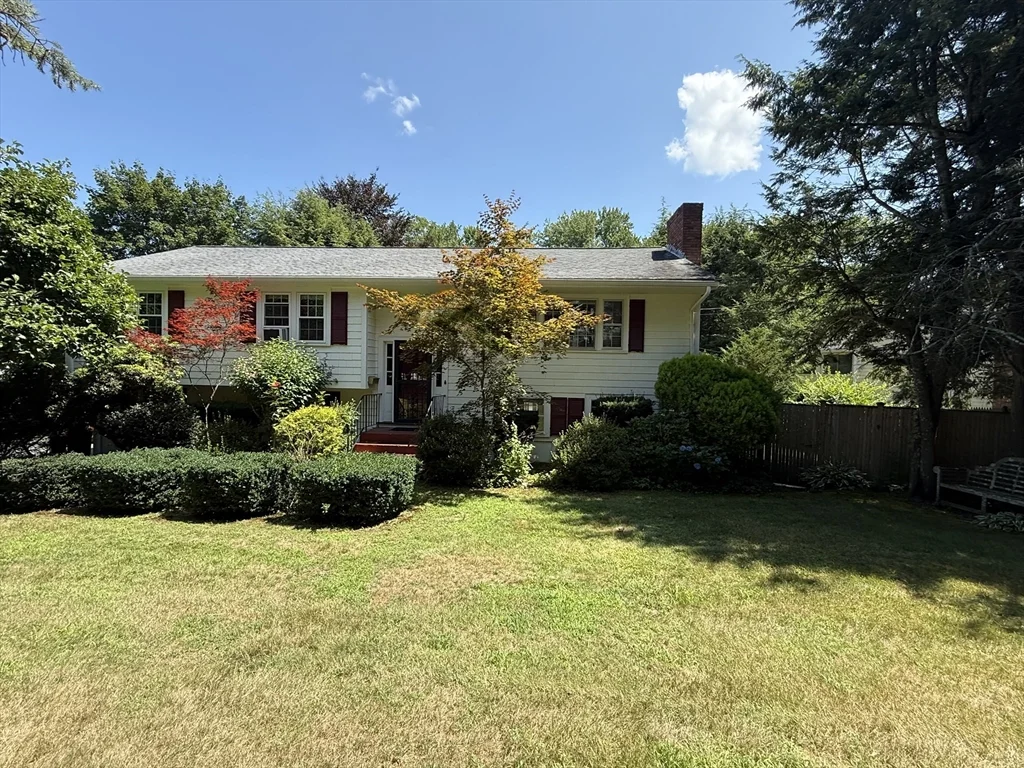 3 bed, 2 bath apartment for rent at 97 Walnut St, Natick — photo 1 of 20