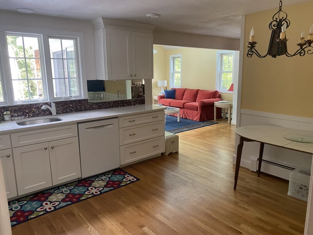 3 bed, 2 bath apartment for rent at 97 Walnut St, Natick — photo 6 of 20