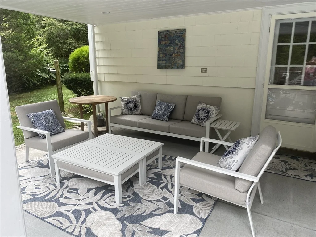 3 bed, 2 bath apartment for rent at 97 Walnut St, Natick — photo 13 of 20