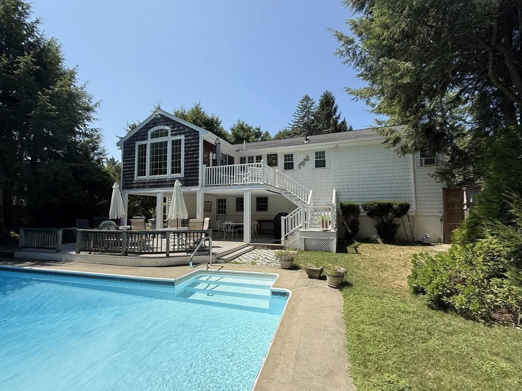 3 bed, 2 bath apartment for rent at 97 Walnut St, Natick — photo 16 of 20