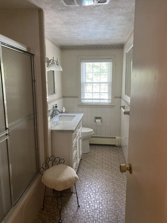 3 bed, 2 bath apartment for rent at 97 Walnut St, Natick — photo 11 of 20