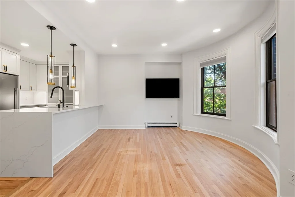 1 bed, 1 bath apartment for rent at 97 Waltham St Unit 5, South End