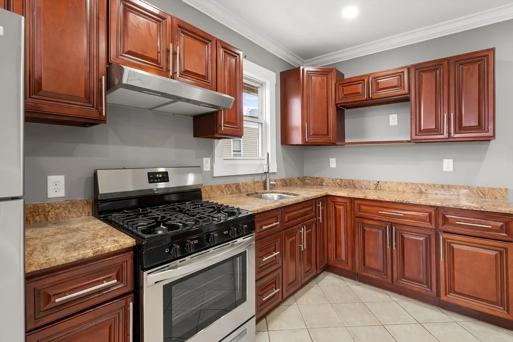 3 bed, 1 bath apartment for rent at 97 Welles Ave Unit 3, Dorchester — photo 7 of 10