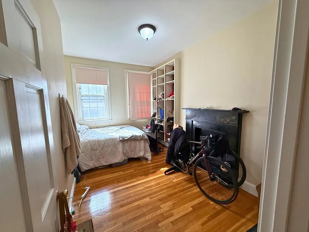 1 bed, 1 bath apartment for rent at 97 West Cedar St Unit 1, Beacon Hill — photo 7 of 12