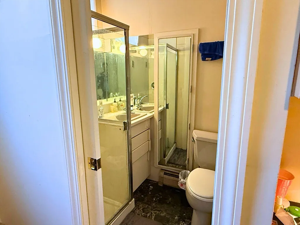 1 bed, 1 bath apartment for rent at 97 West Cedar St Unit 1, Beacon Hill — photo 11 of 12