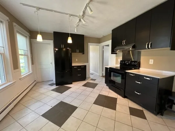 3 bed, 2 bath apartment for rent at 97 Windmill Unit 1, North Providence — photo 1 of 19