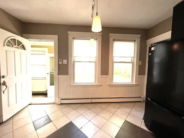 3 bed, 2 bath apartment for rent at 97 Windmill Unit 1, North Providence — photo 3 of 19