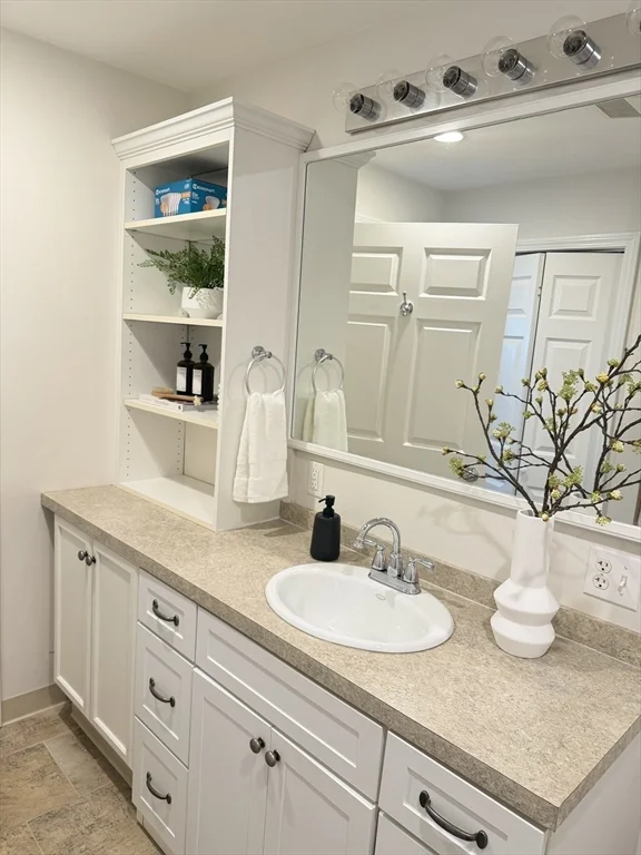 1 bed, 1 bath apartment for rent at 97 Winthrop Shore Dr Unit 1R, Winthrop Beach — photo 7 of 12