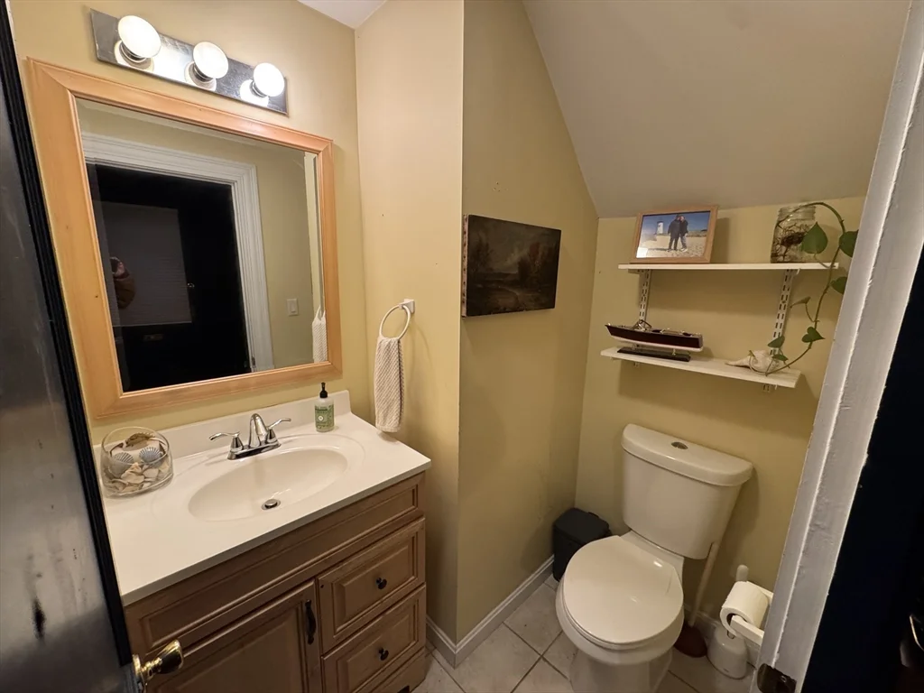3 bed, 1 bath apartment for rent at 971 Broadway Unit 1, Davis Square — photo 13 of 21