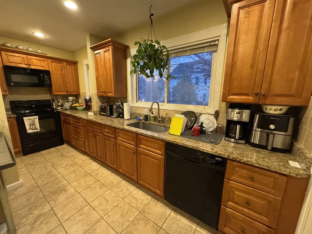 3 bed, 1 bath apartment for rent at 971 Broadway Unit 1, Davis Square — photo 15 of 21
