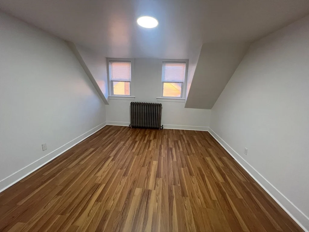 3 bed, 1 bath apartment for rent at 974 Plymouth Ave Unit 3, Fall River — photo 4 of 9