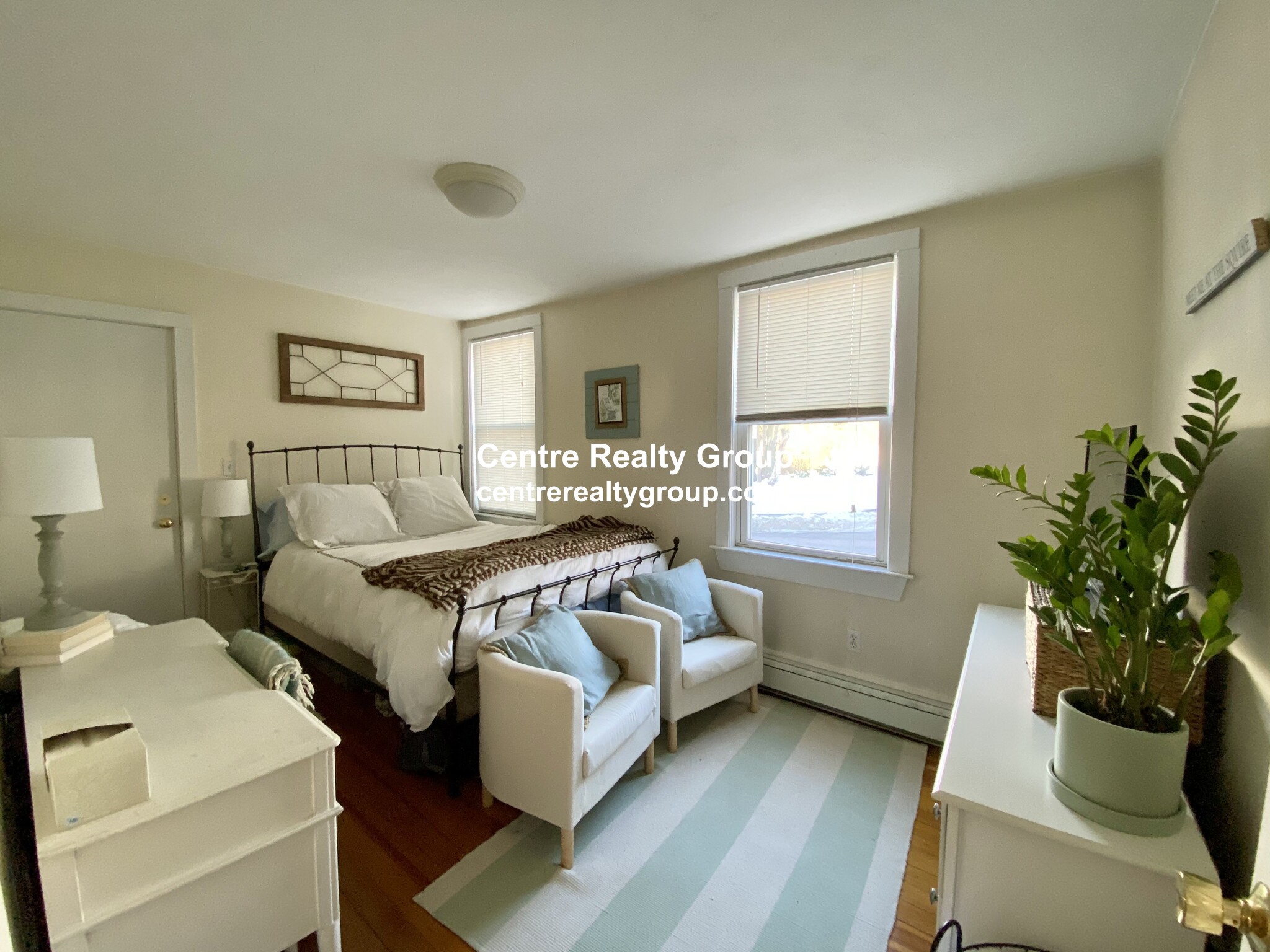 2 bed, 1 bath apartment for rent at 975 Chestnut St Unit 1, Newton Upper Falls — photo 3 of 7