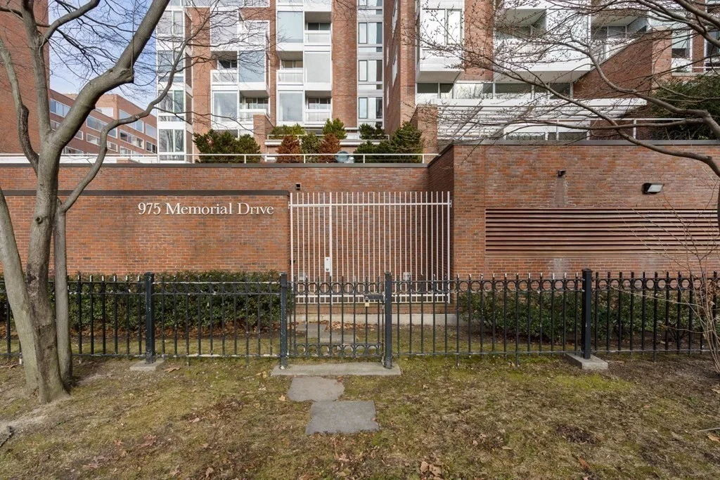 3 bed, 2 bath apartment for rent at 975 Memorial Dr Unit 204, West Cambridge — photo 33 of 36