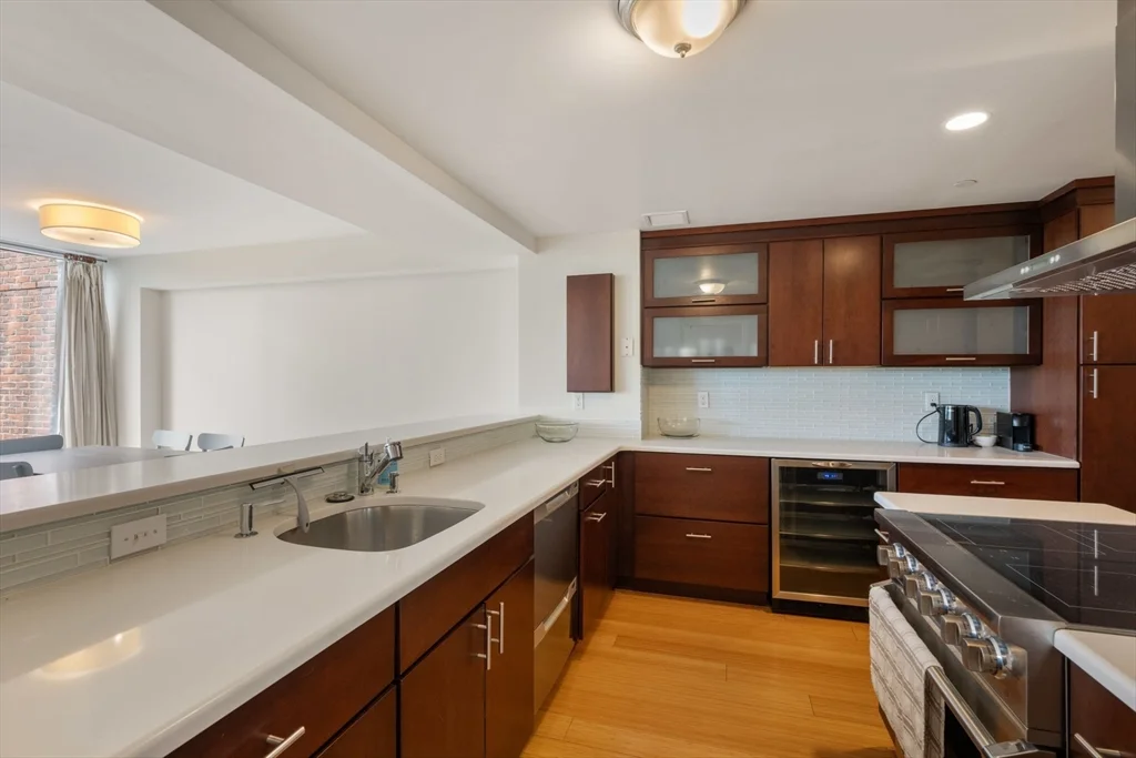 2 bed, 2 bath apartment for rent at 975 Memorial Dr Unit 808, West Cambridge — photo 11 of 34