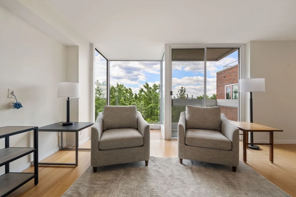 2 bed, 2 bath apartment for rent at 975 Memorial Dr Unit 808, West Cambridge — photo 4 of 34