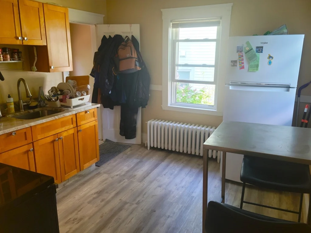 1 bed, 1 bath apartment for rent at 977 Hancock Unit 2, Quincy — photo 2 of 7