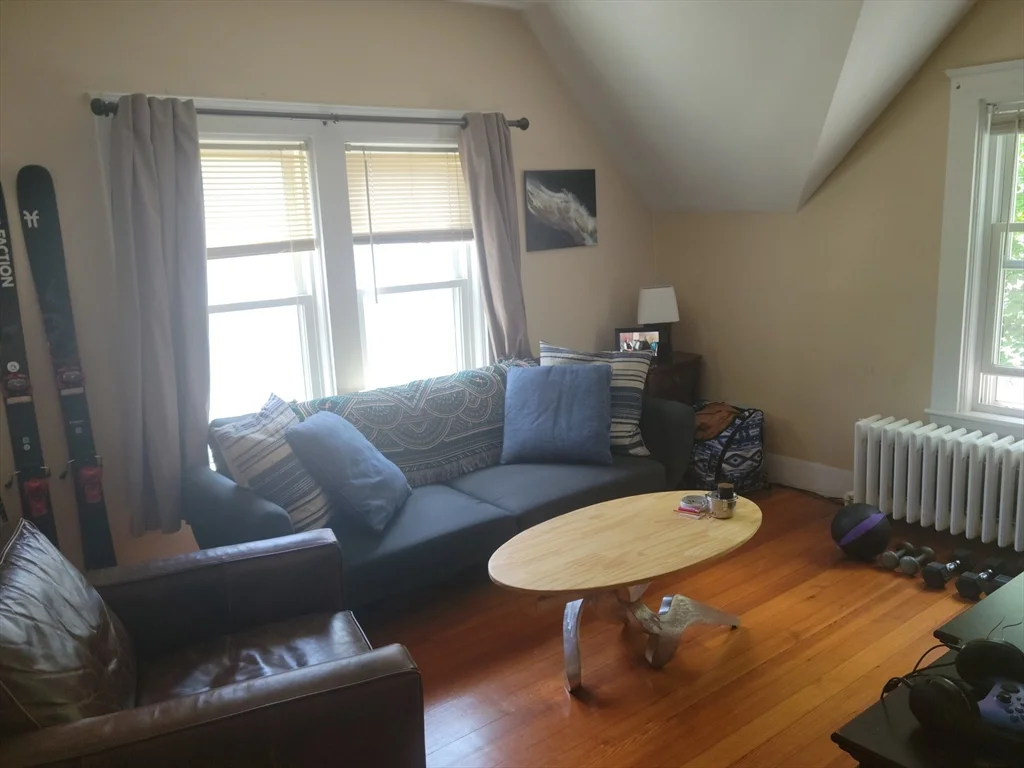 1 bed, 1 bath apartment for rent at 977 Hancock Unit 2, Quincy — photo 4 of 7