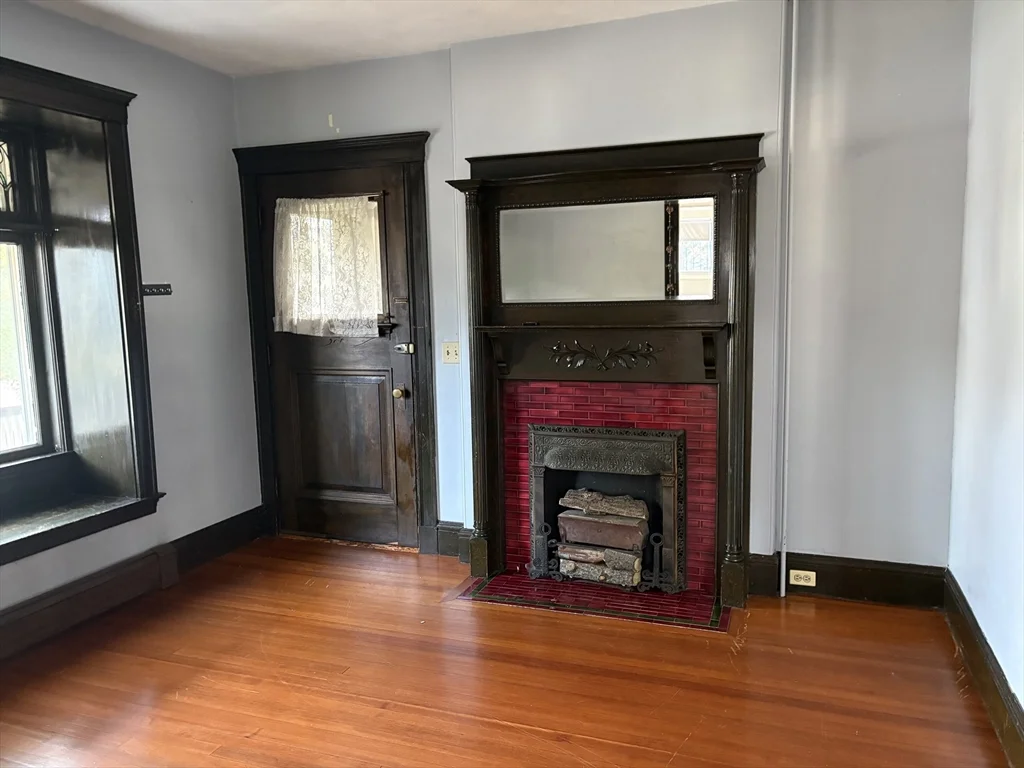 3 bed, 1 bath apartment for rent at 977 South St Unit 1, Roslindale — photo 4 of 26