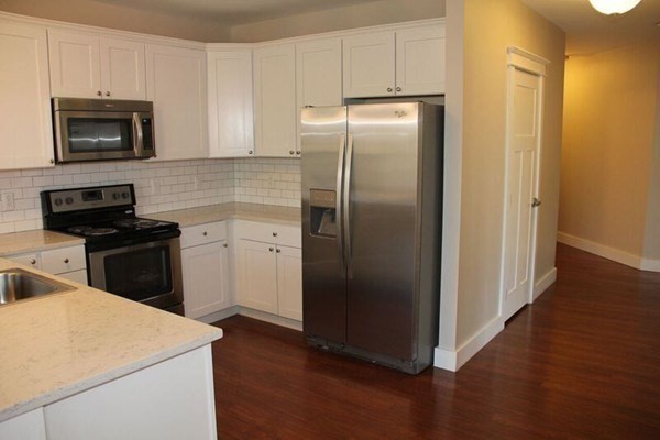 2 bed, 2 bath apartment for rent at 978 Worcester St Unit 403, Wellesley — photo 3 of 7