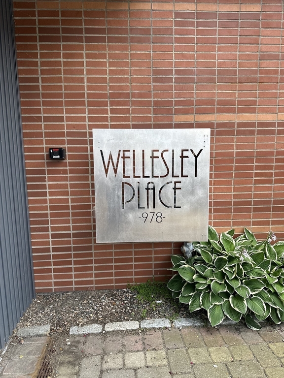 2 bed, 2 bath apartment for rent at 978 Worcester St Unit 407, Wellesley