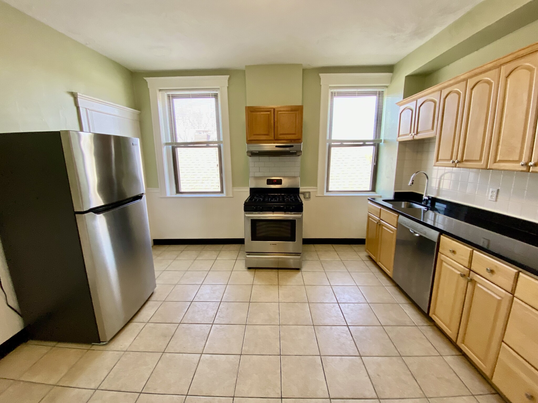 1 bed, 1 bath apartment for rent at 979 Chestnut St Unit 3, Newton Upper Falls — photo 2 of 14