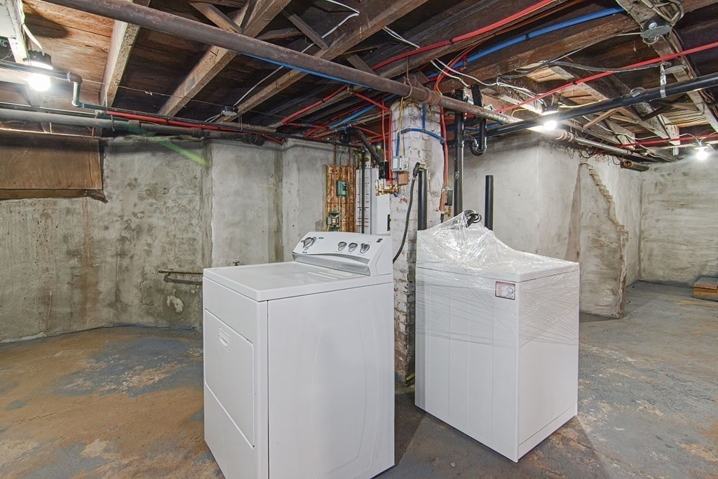 2 bed, 1 bath apartment for rent at 979 Dwight St Unit 1, Holyoke — photo 31 of 33