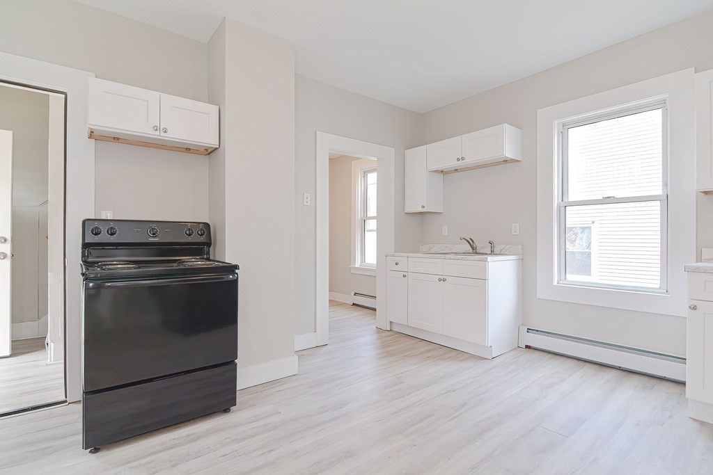 2 bed, 1 bath apartment for rent at 979 Dwight St Unit 1, Holyoke — photo 24 of 33