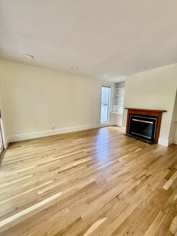 3 bed, 1 bath apartment for rent at 98.5 Foster Unit 98.5, West Cambridge — photo 5 of 13