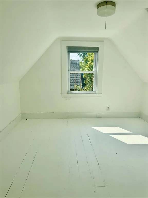 3 bed, 1 bath apartment for rent at 98.5 Foster Unit 98.5, West Cambridge — photo 10 of 13