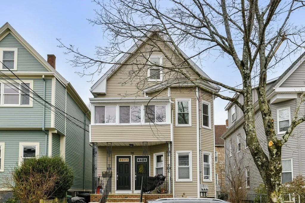 3 bed, 2 bath apartment for rent at 98 Albion Unit 2, Spring Hill — photo 1 of 20